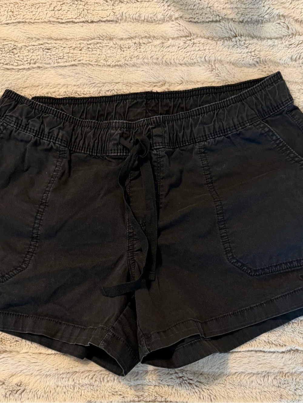 The North Face Women's Black Elastic Waist Athletic Shorts
